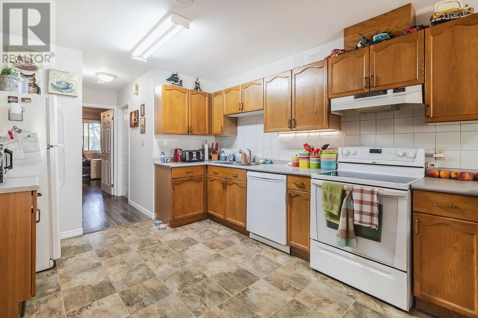 110-112 East Balfour ST