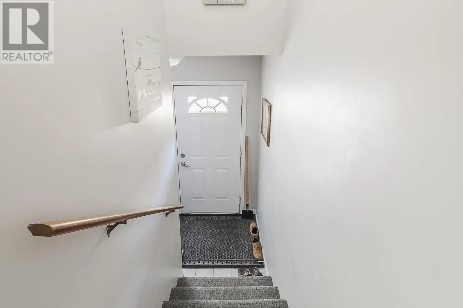 110-112 East Balfour ST
