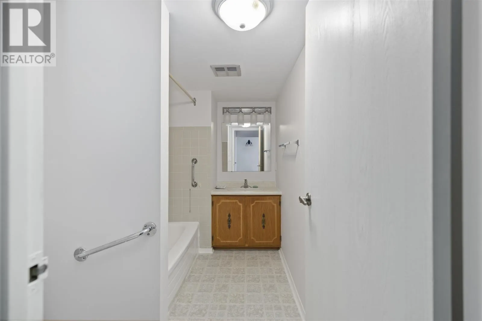 313 MacDonald AVE # 309