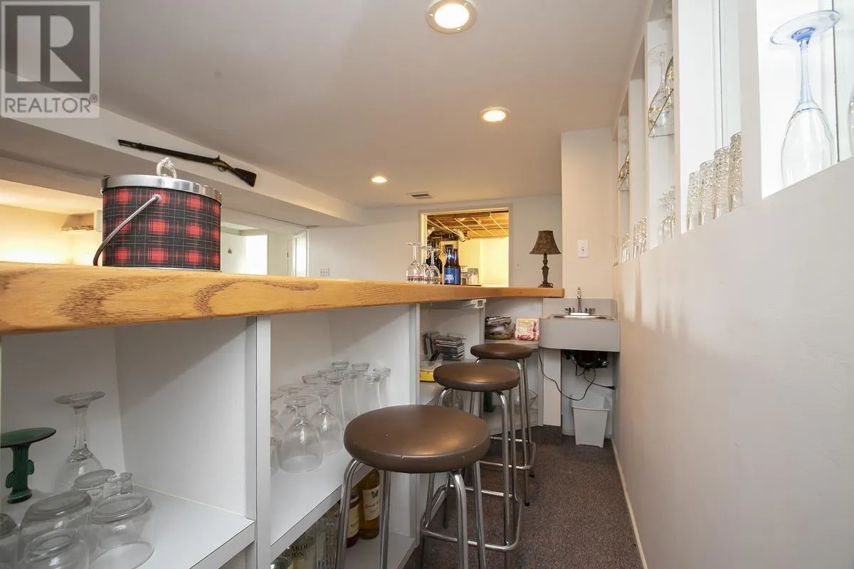 1377 Queen ST E