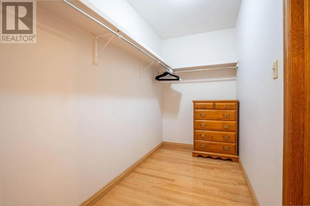 68 Prince Charles CRES