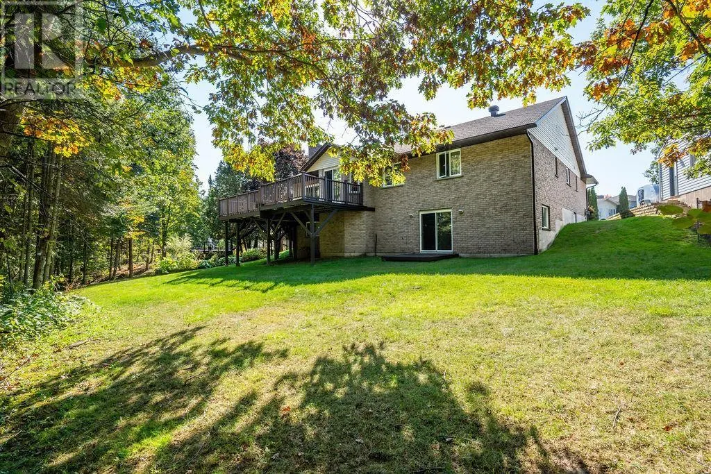 68 Prince Charles CRES