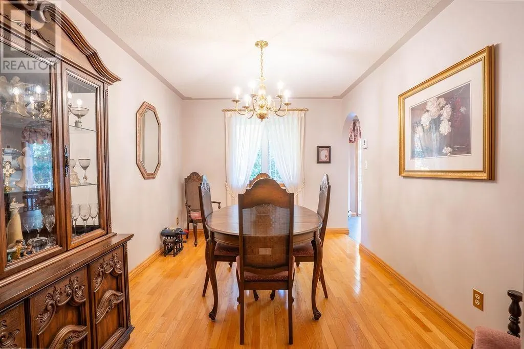 68 Prince Charles CRES