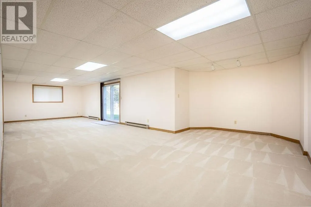 68 Prince Charles CRES