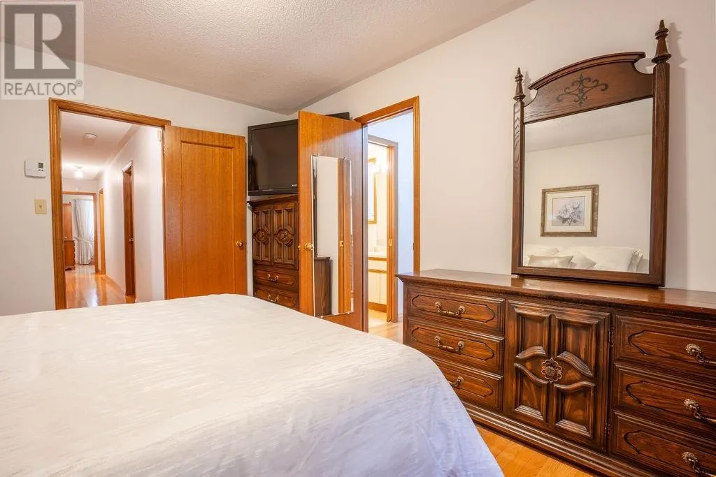 68 Prince Charles CRES
