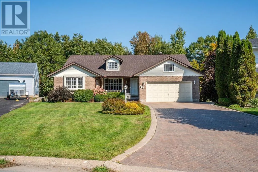 68 Prince Charles CRES