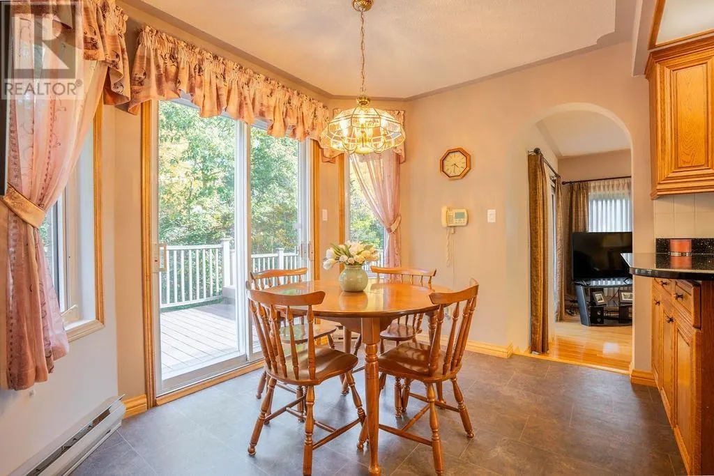 68 Prince Charles CRES