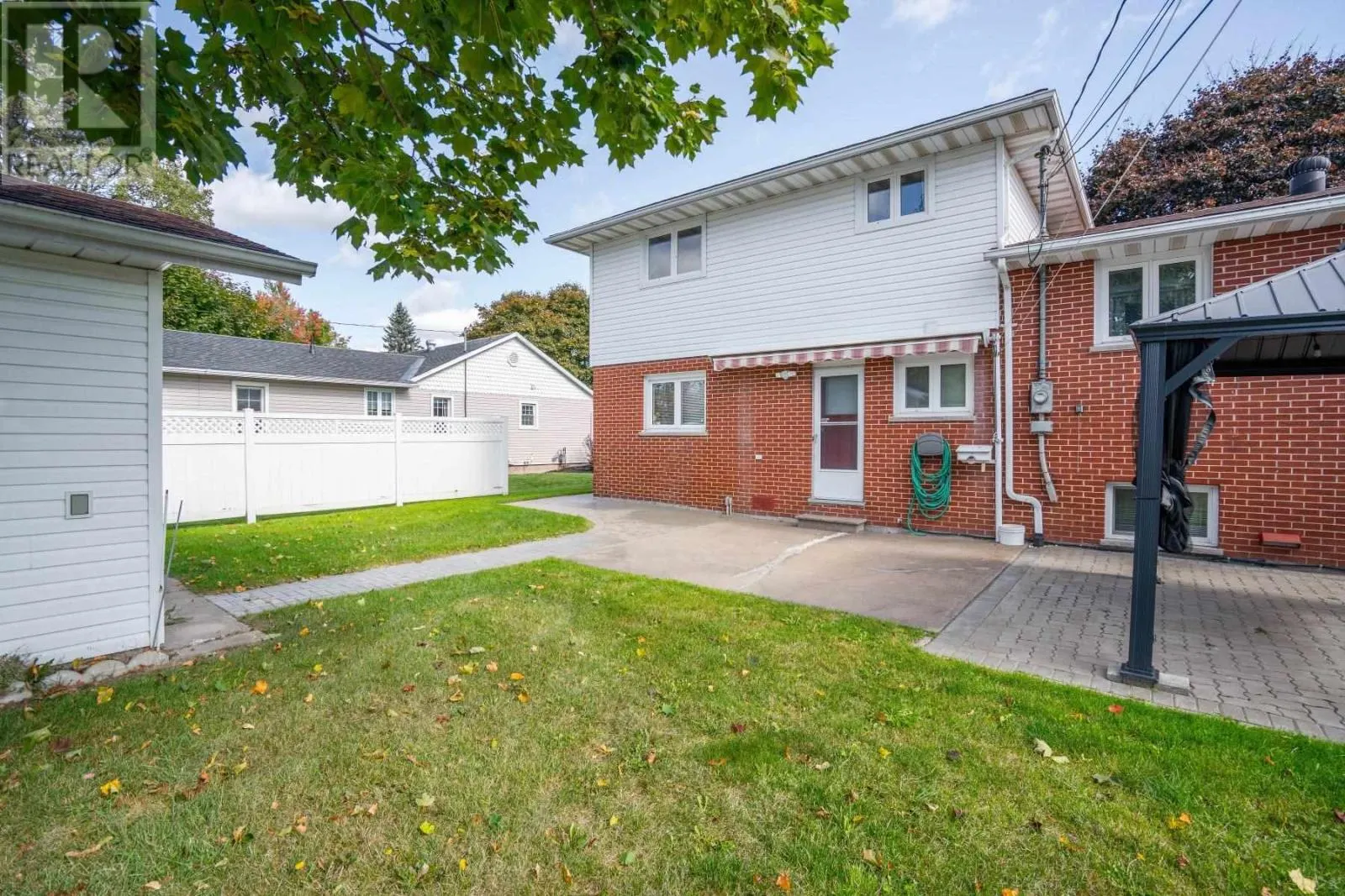 193 Reid ST