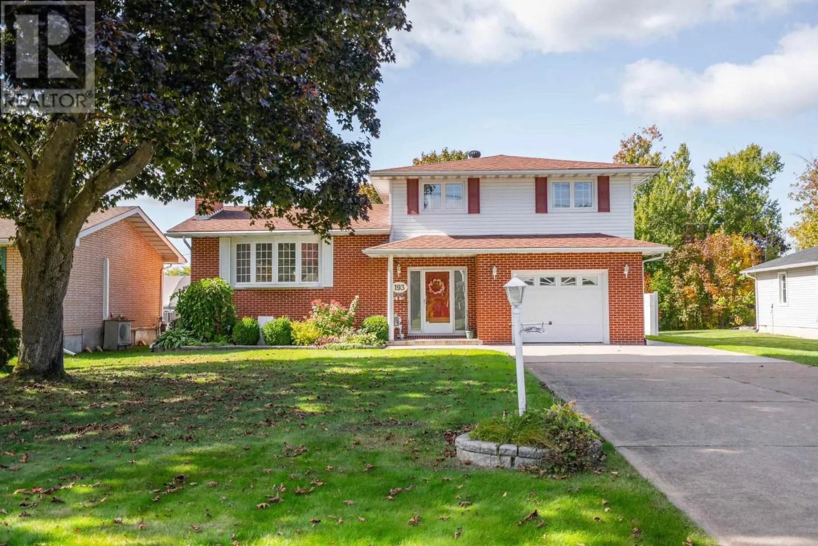 193 Reid ST