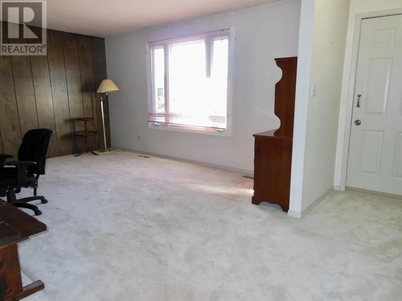 21 Ashgrove AVE