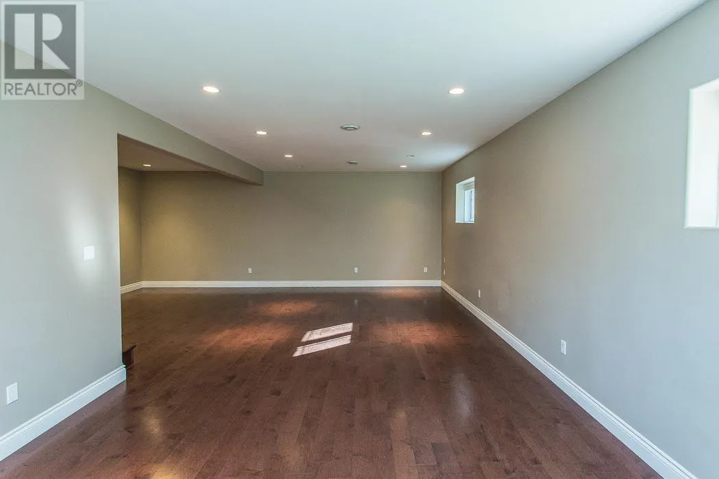 90 Parkewood DR