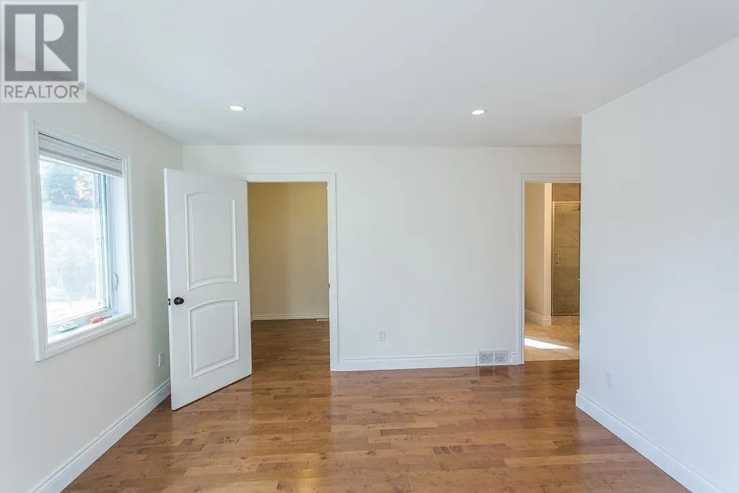 90 Parkewood DR