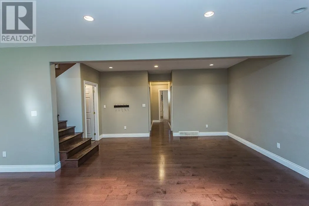 90 Parkewood DR