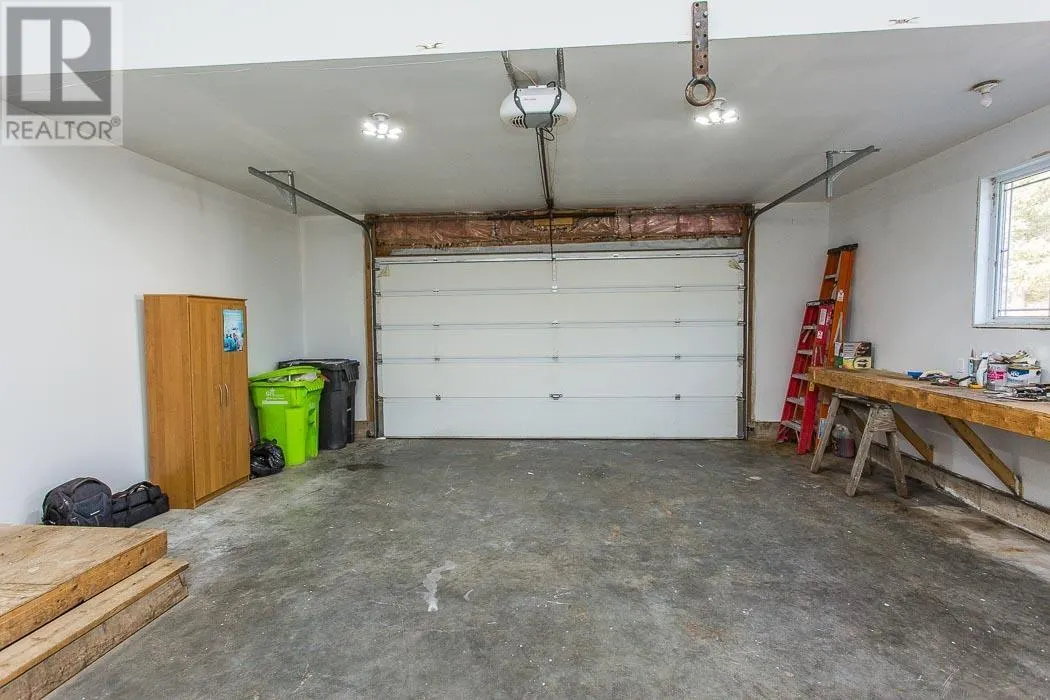 90 Parkewood DR