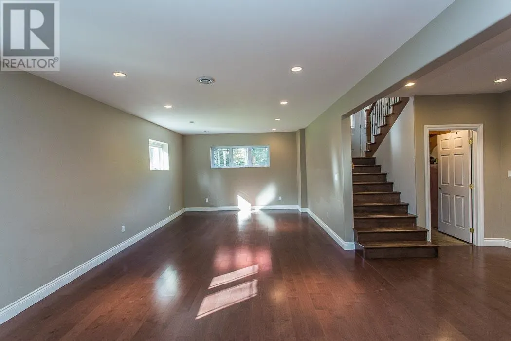 90 Parkewood DR