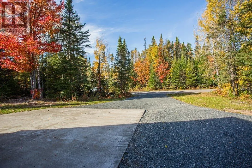 90 Parkewood DR
