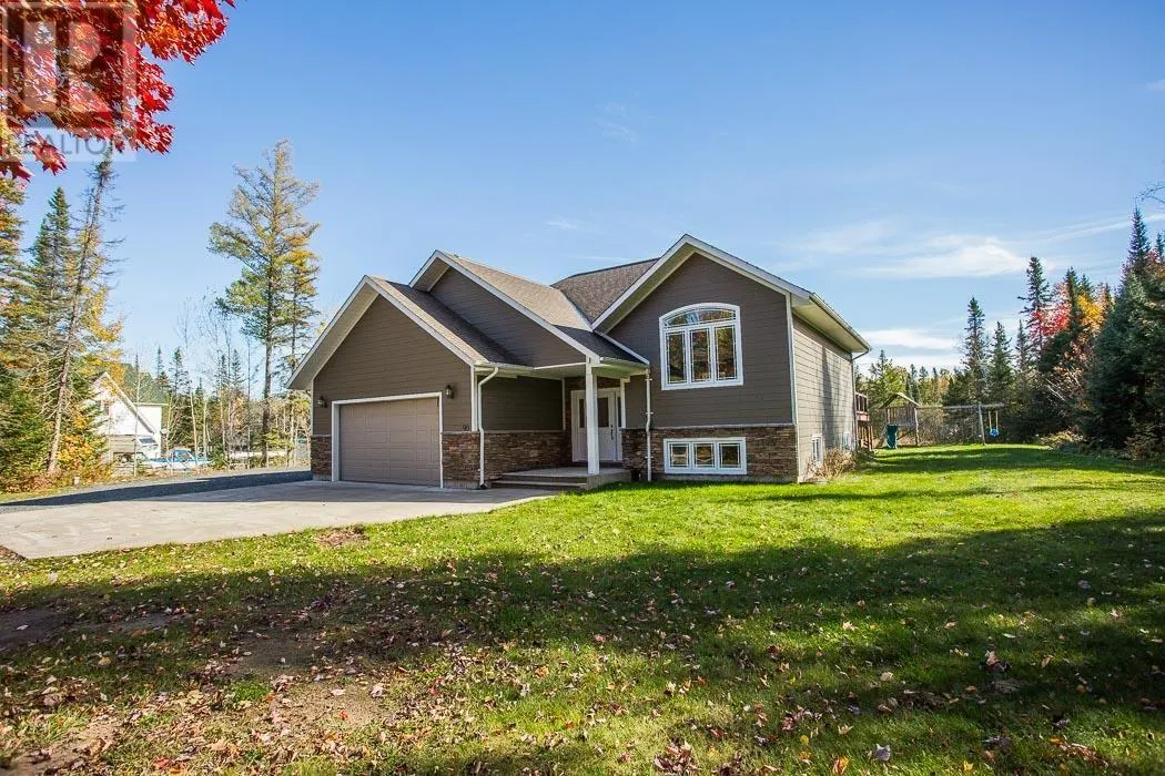 90 Parkewood DR