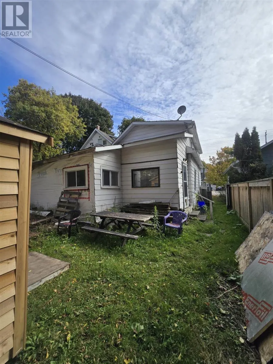 183 Tancred ST
