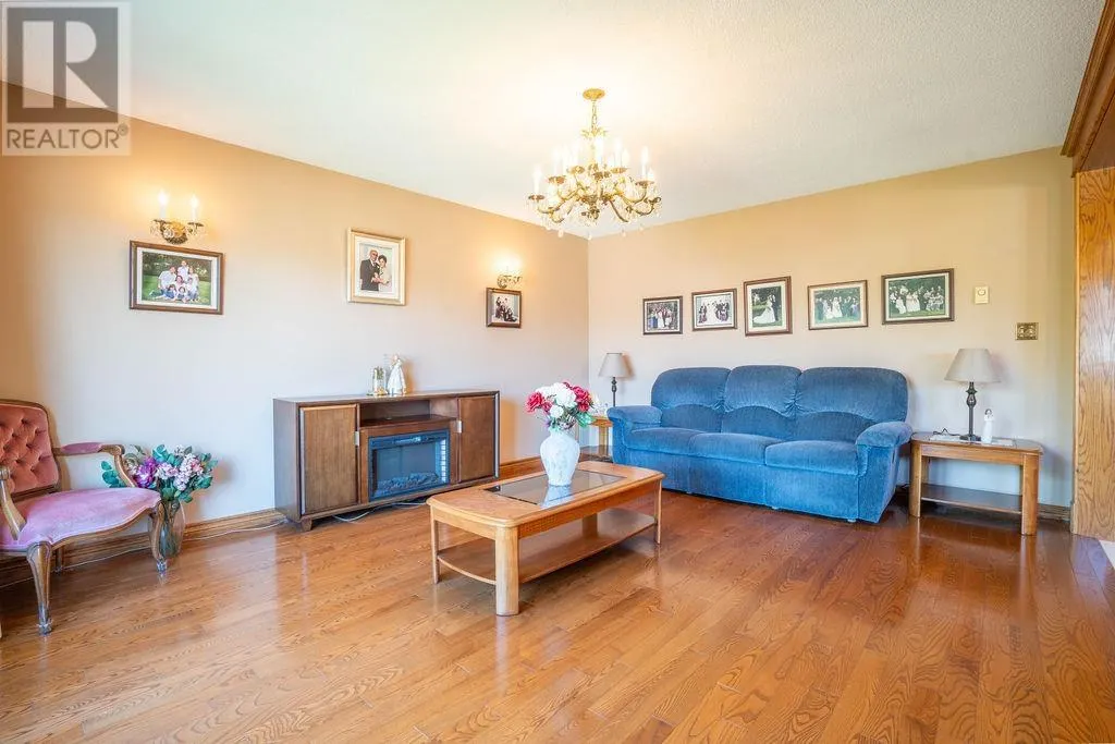 20 Admiral DR