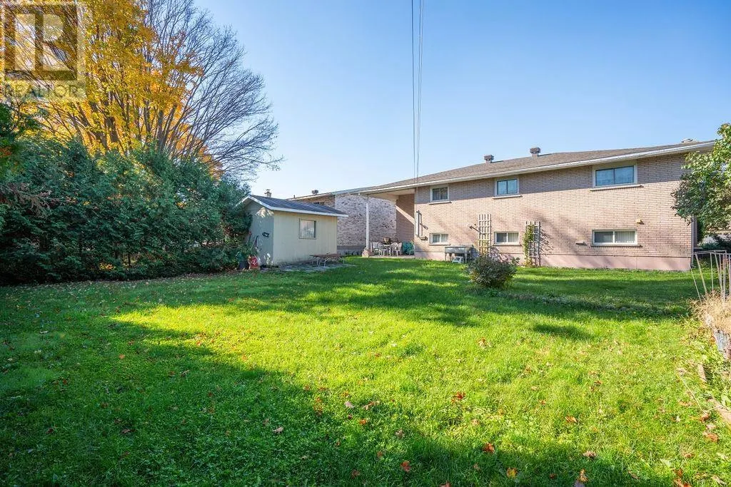 20 Admiral DR
