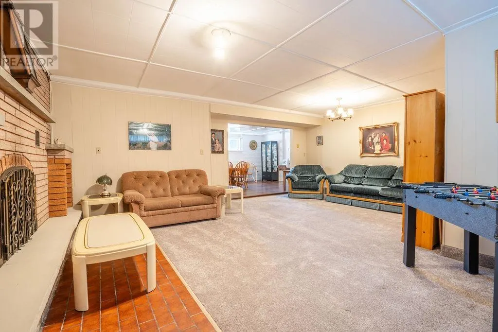 20 Admiral DR