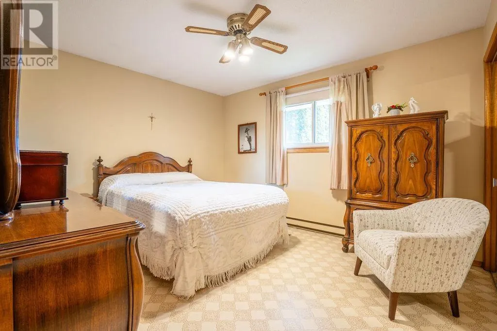 20 Admiral DR