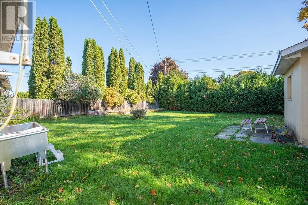 20 Admiral DR