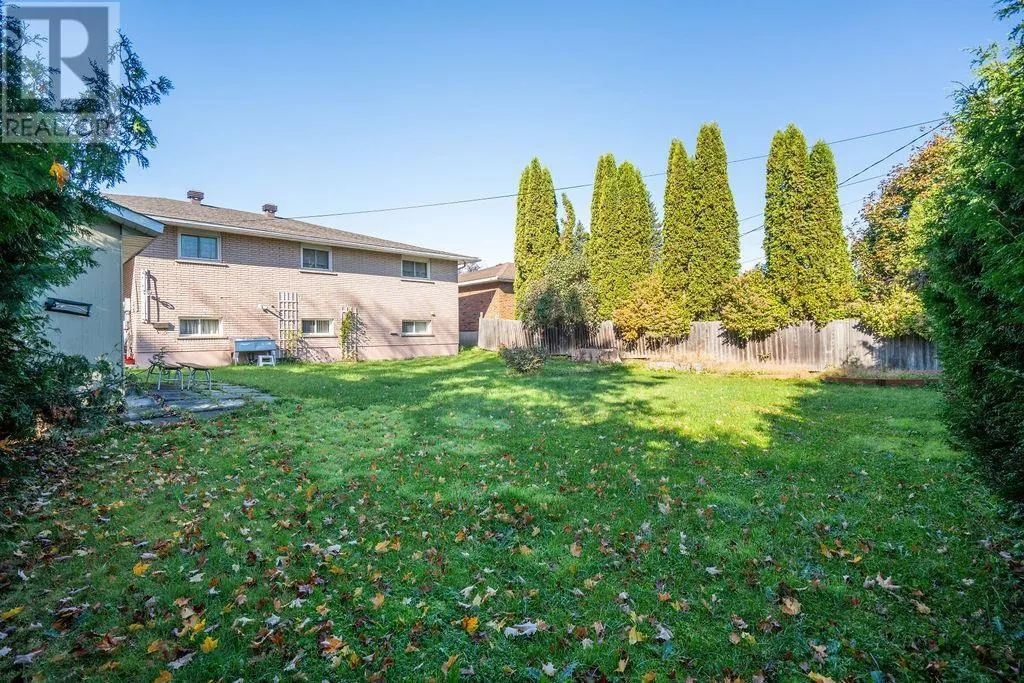 20 Admiral DR