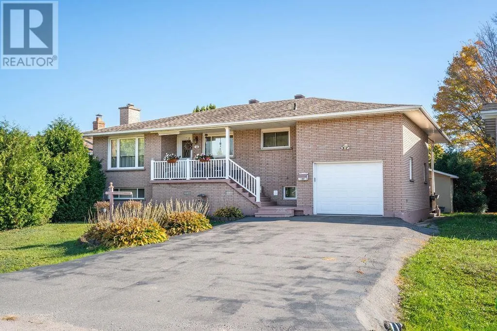 20 Admiral DR