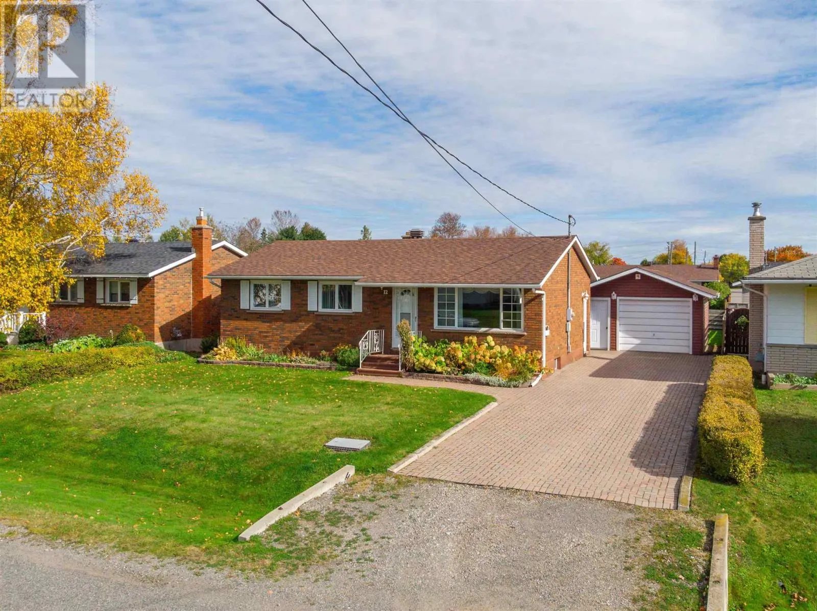 12 Arbor DR