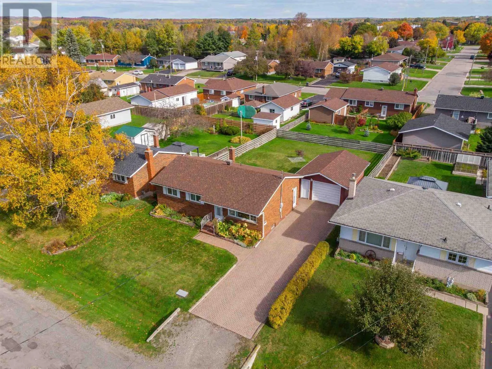12 Arbor DR