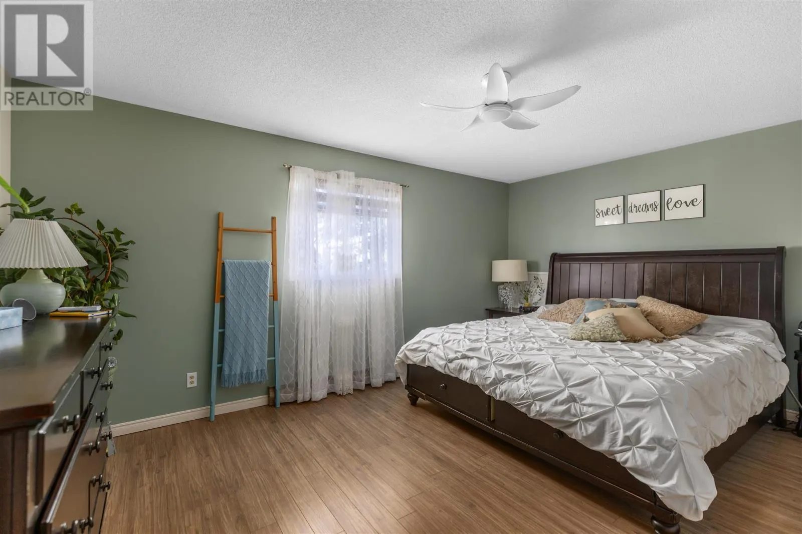 128 Sunset DR