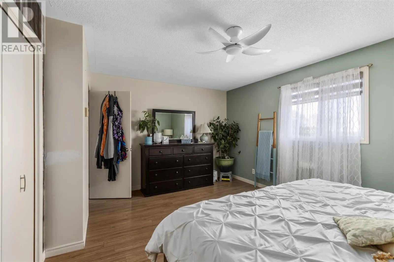 128 Sunset DR