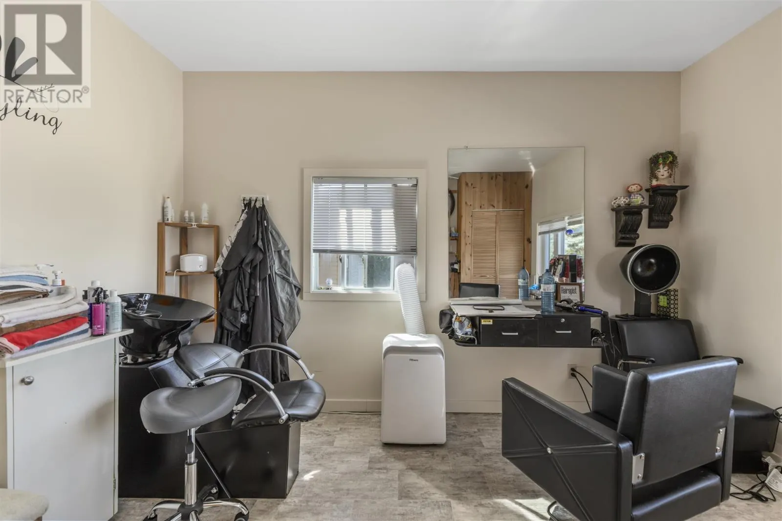 128 Sunset DR