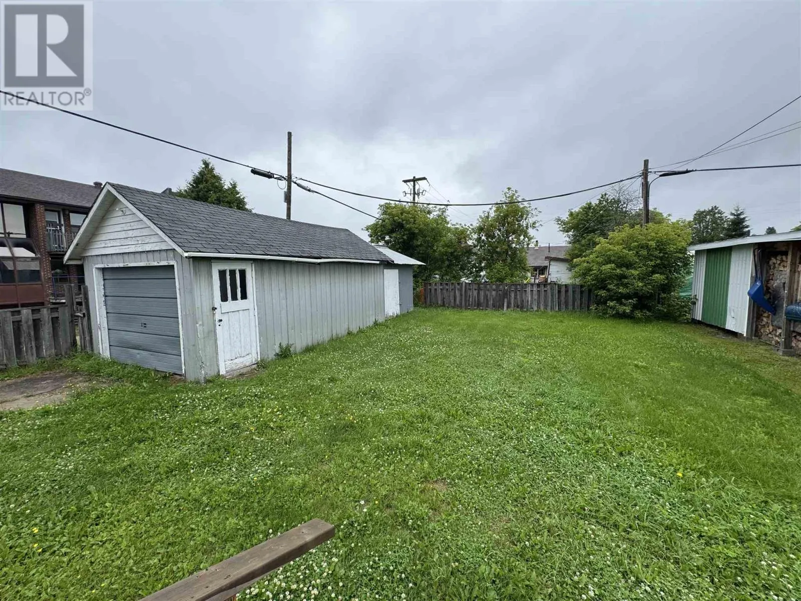36 Lansdowne ST N