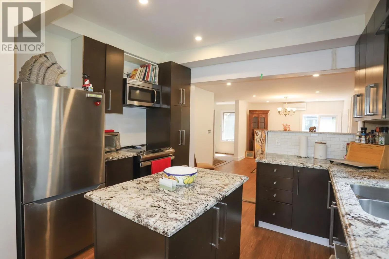 3091 Hilton RD