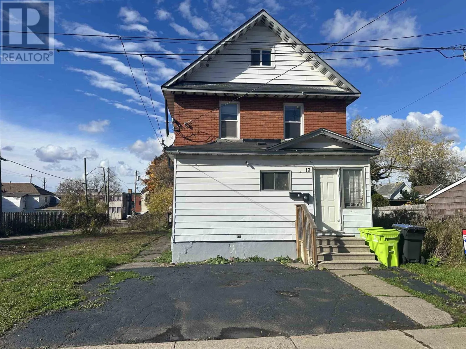 17 Abbott ST
