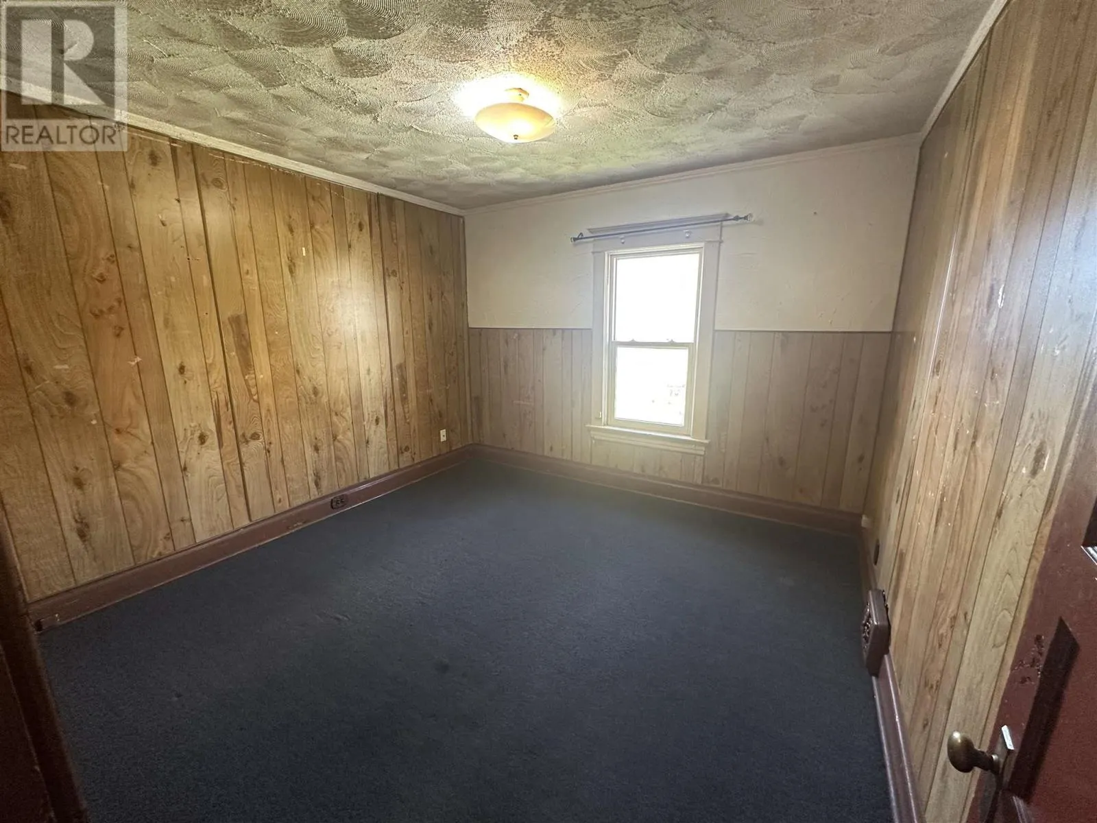 17 Abbott ST