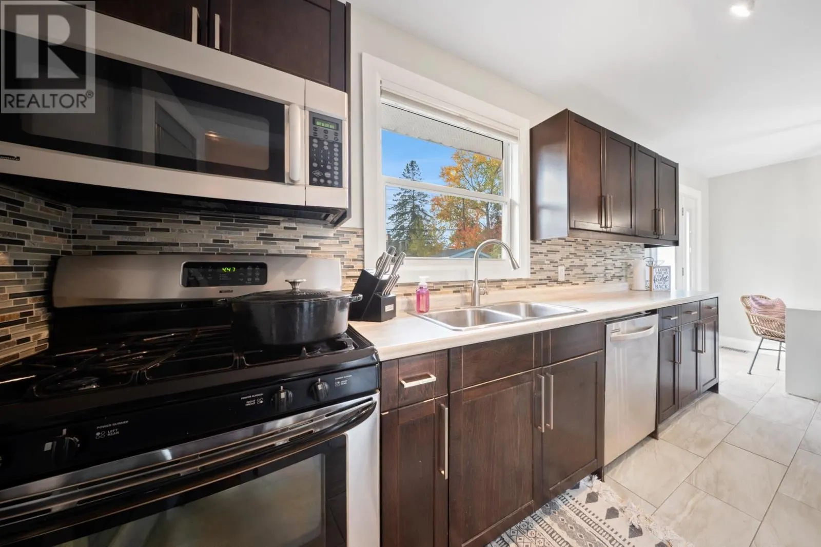 83 Pentagon BLVD