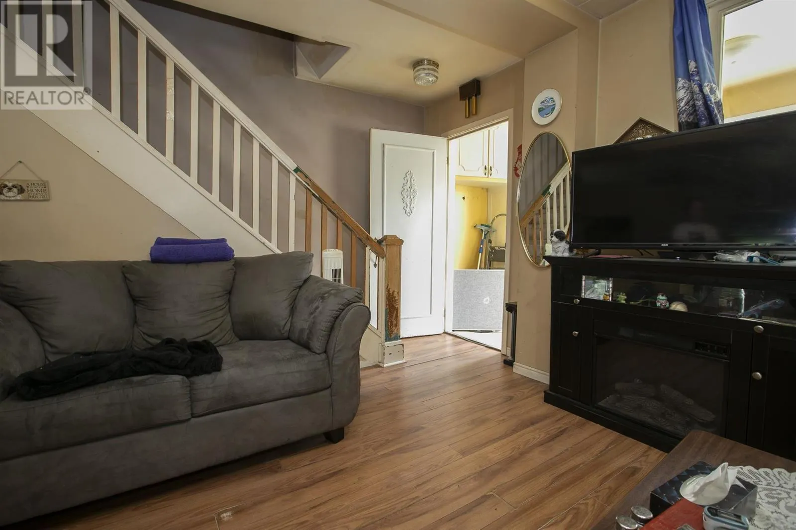 419 John ST