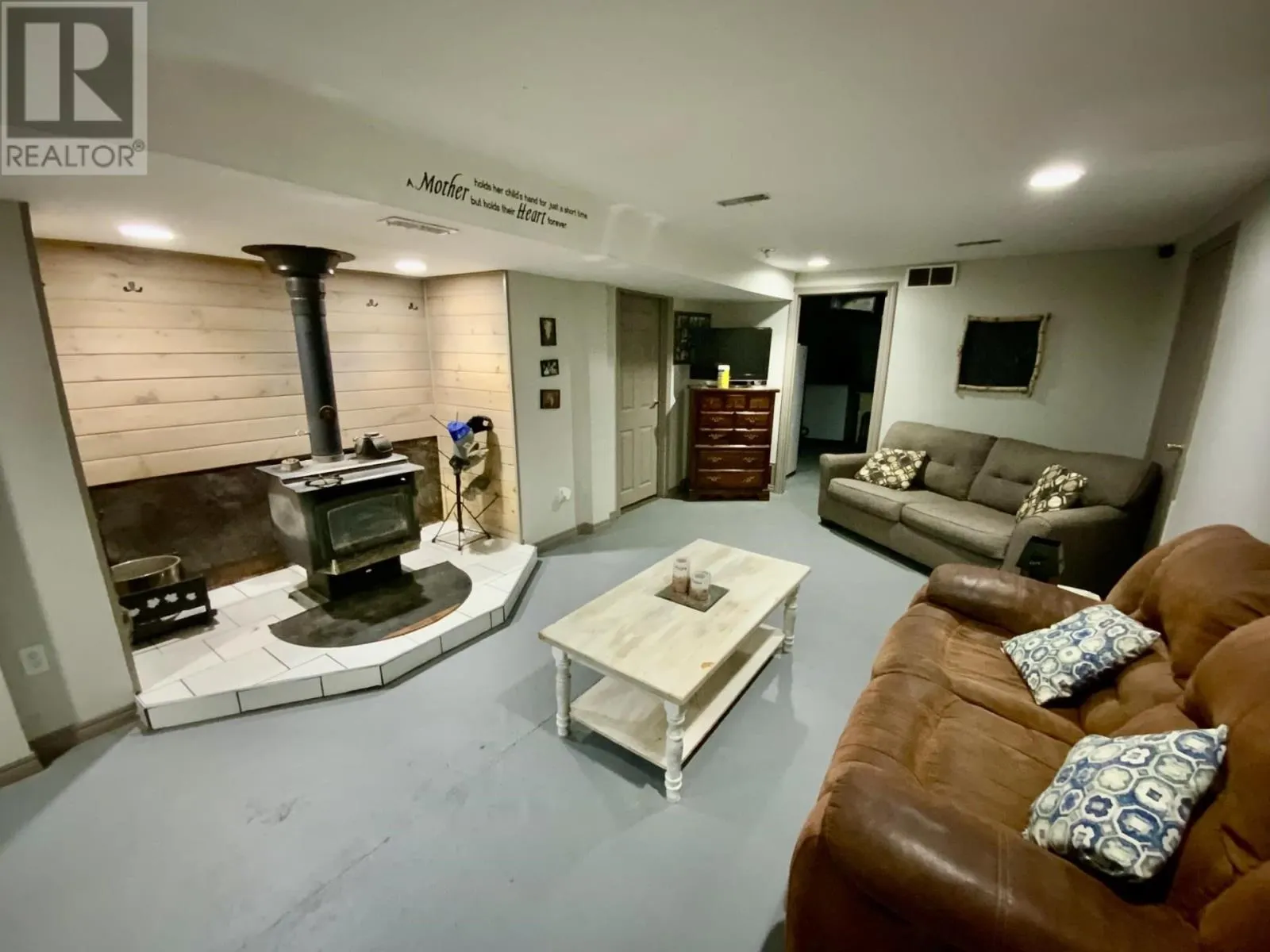 271 Highway 552 E