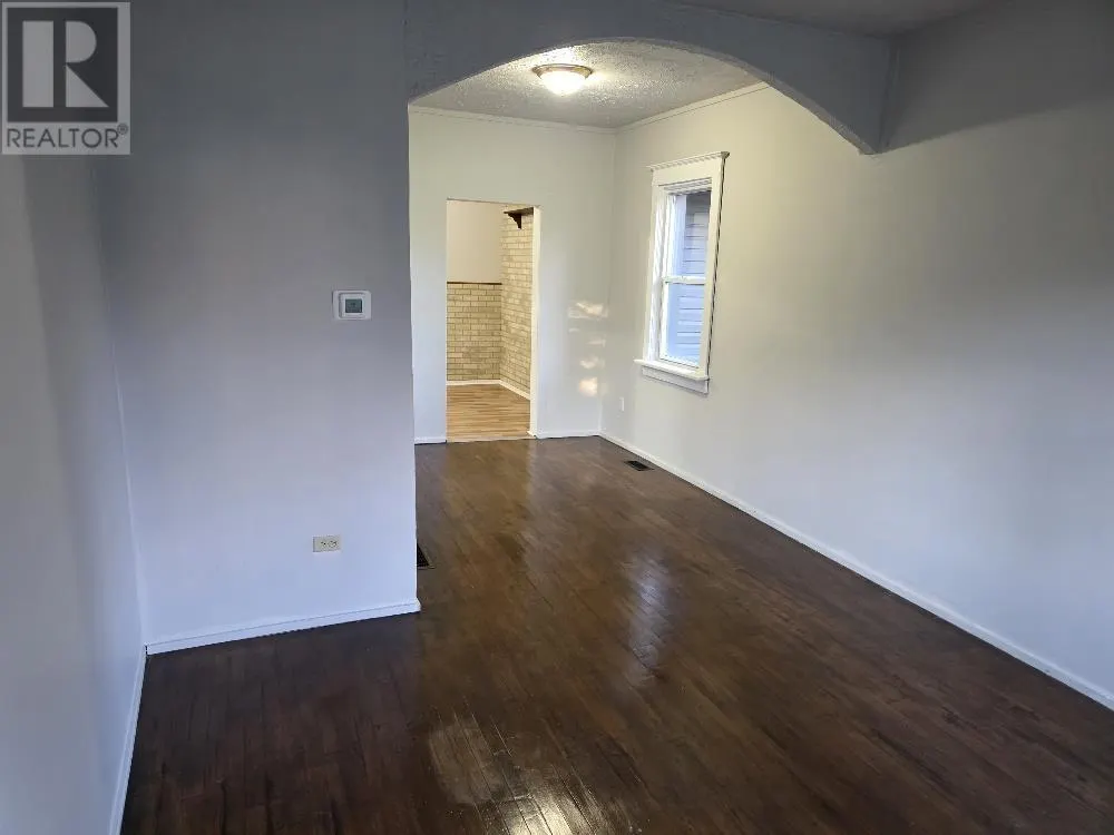 886 Bonney ST