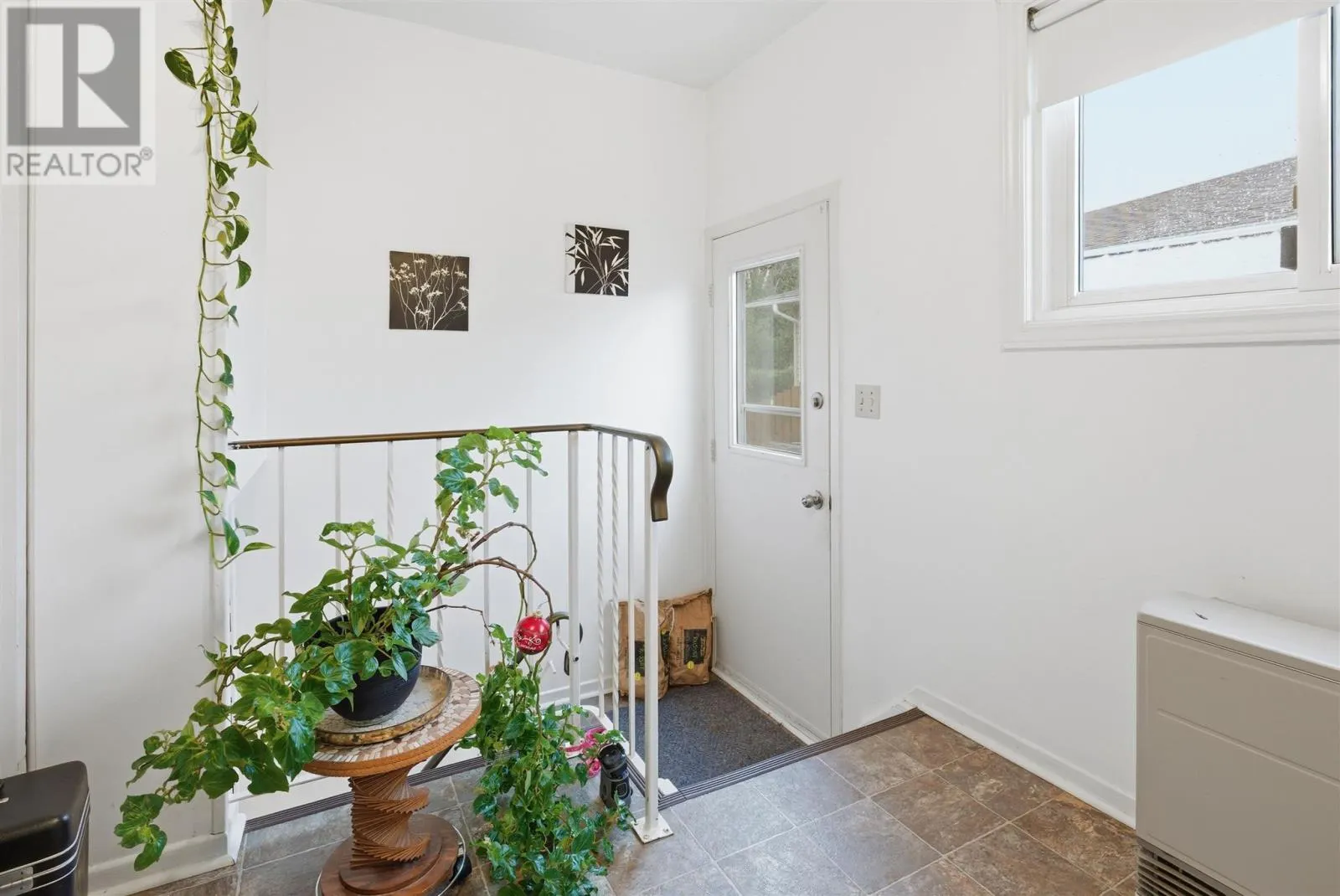 29 Laurier RD