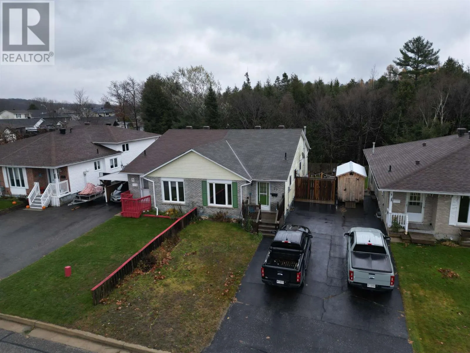 29 Laurier RD