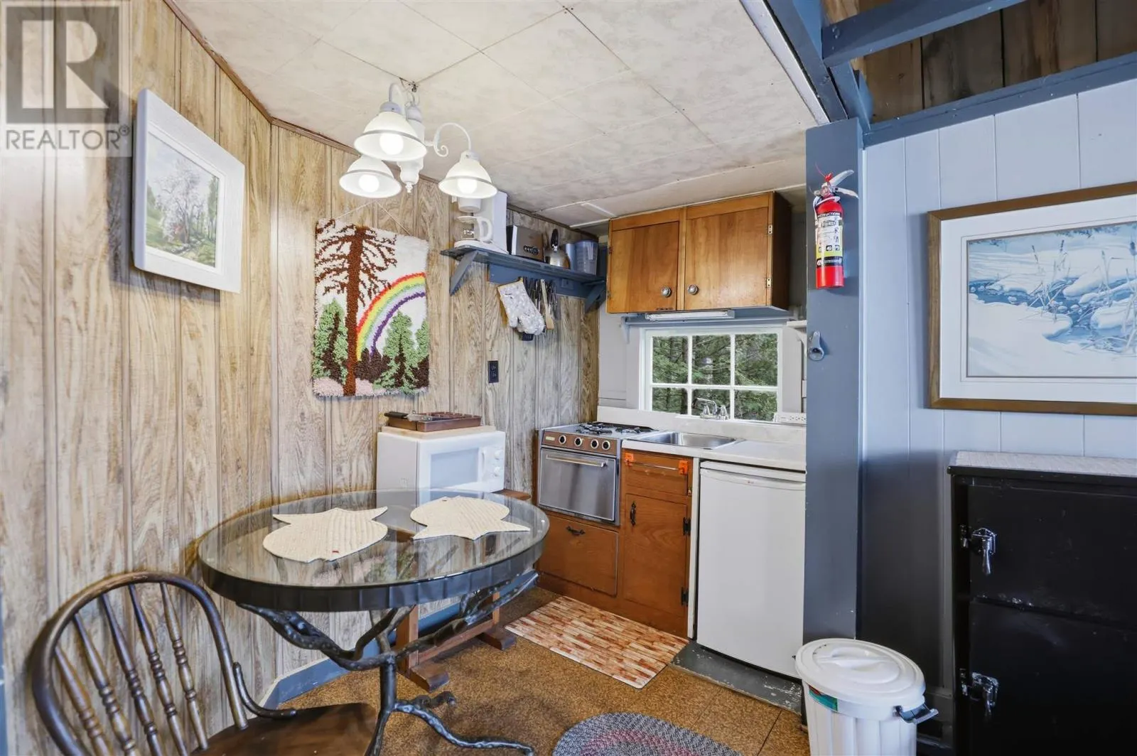 8572 Highway 129