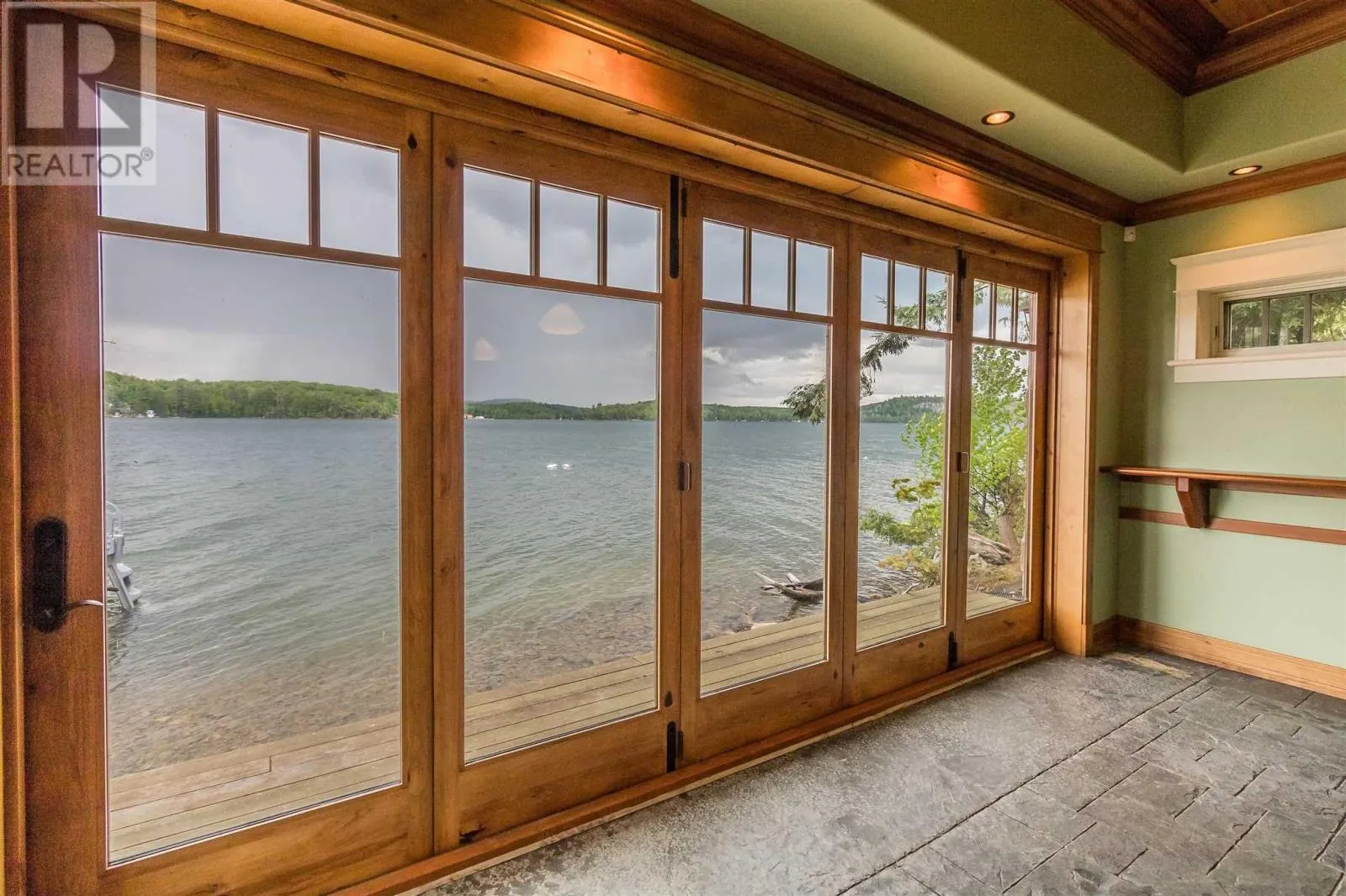 400 McCarrel Lake RD
