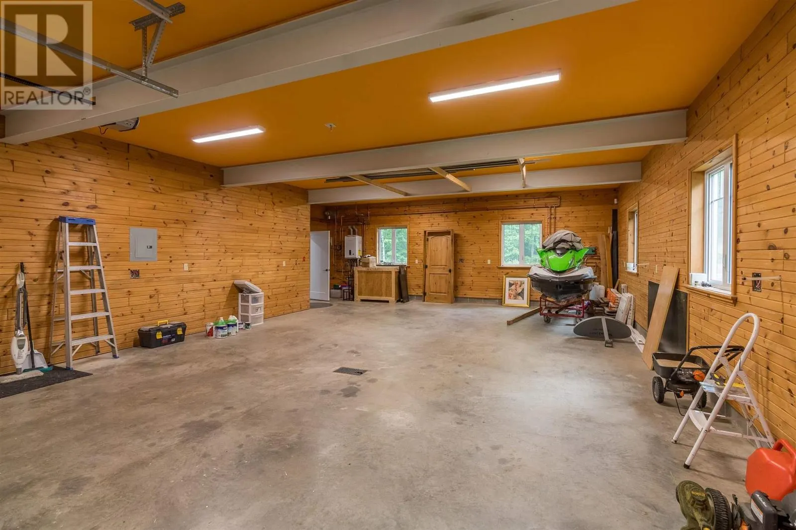 400 McCarrel Lake RD
