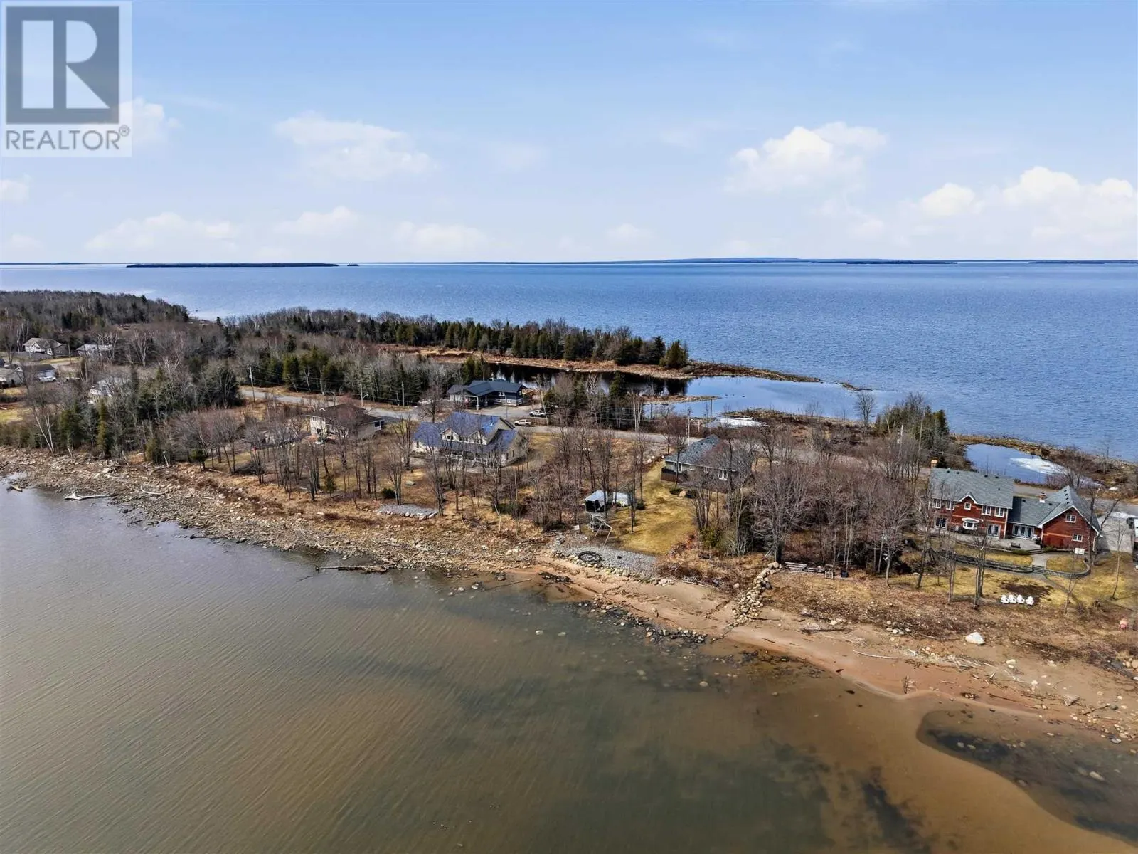 19 Lighthouse Point DR