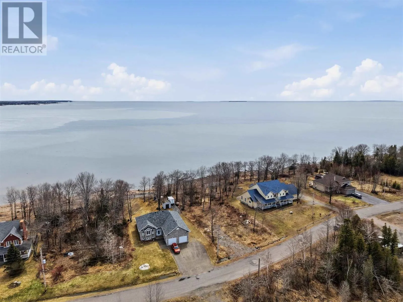 19 Lighthouse Point DR