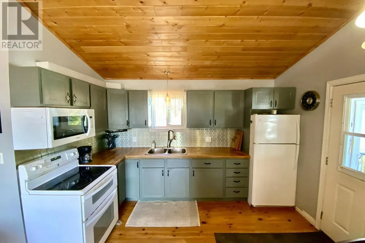 1978 Pineshores RD